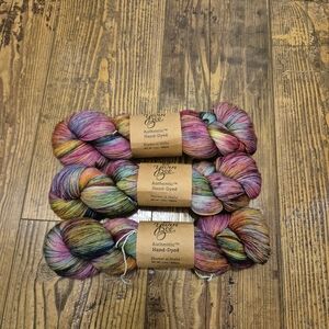 Yarn Bee Authentic Hand-Dyed Yarn Market At Malta